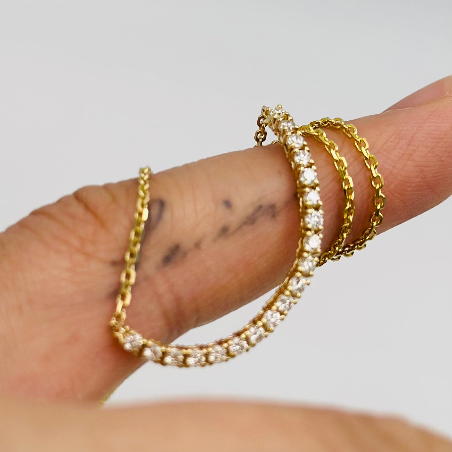 Leeim Coastline 14K Yellow Gold Curved Natural Brilliant Cut Diamonds Necklace