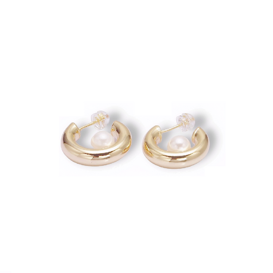 C-Shaped Hoop Earrings with Pearl